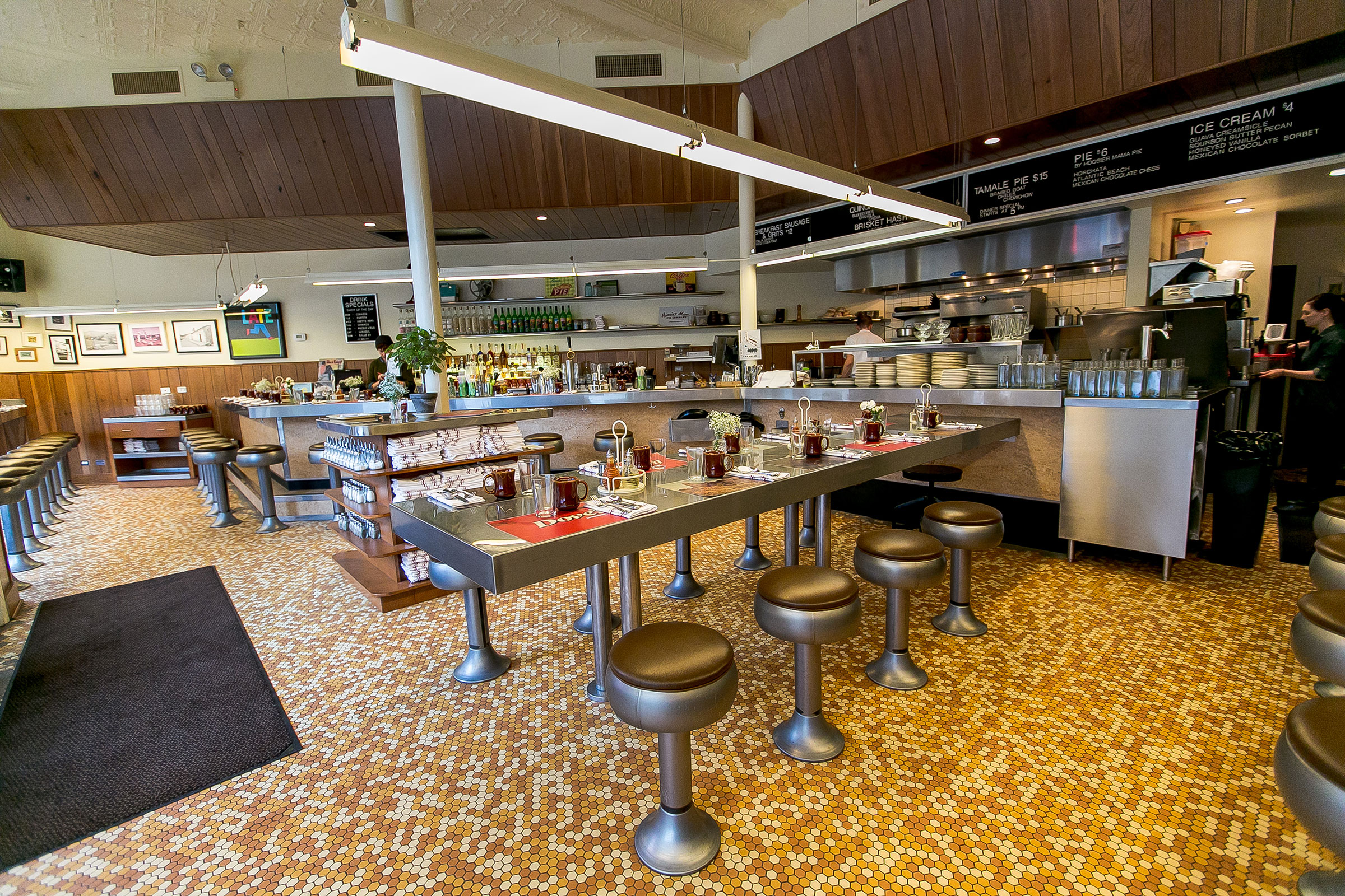 Doves Luncheonette