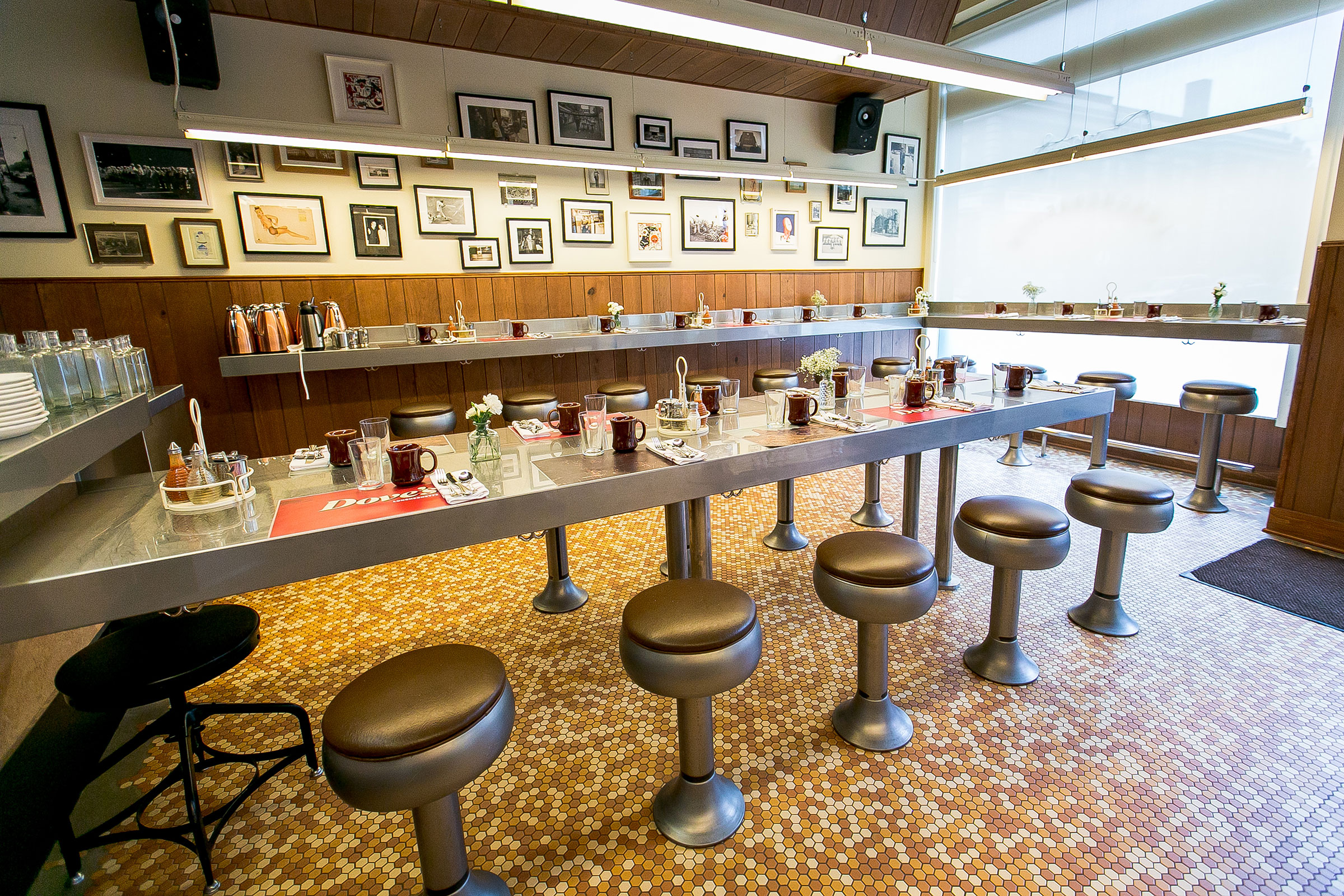 Doves Luncheonette