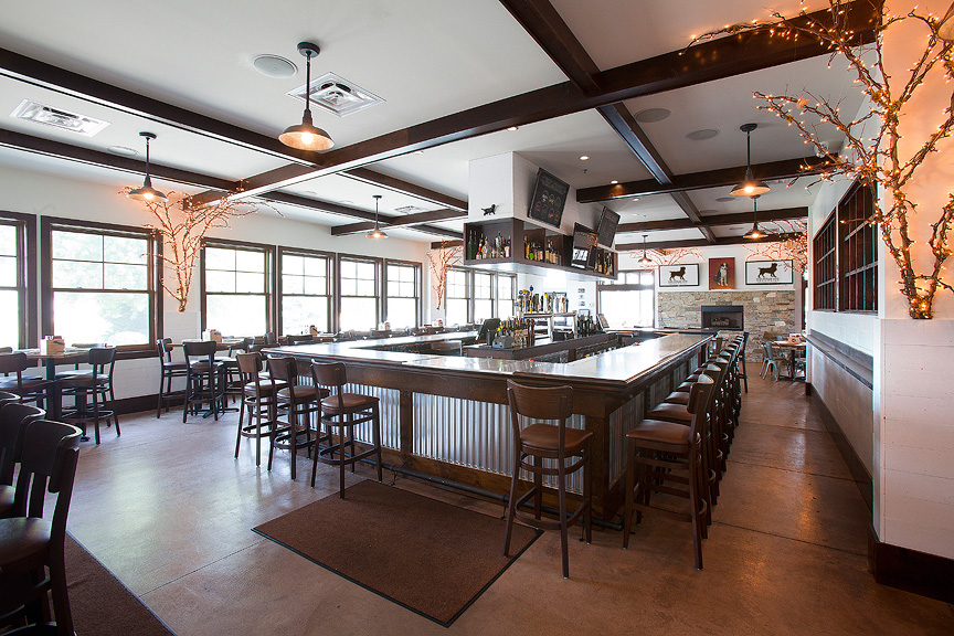 Stray Dog Bar & Grill