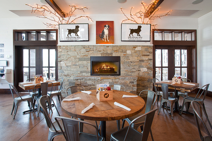 Stray Dog Bar & Grill